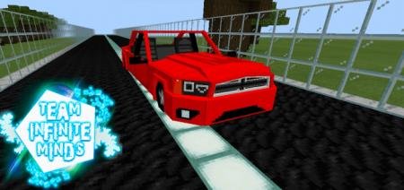 Вид сбоку на красный автомобиль Dodge Charger