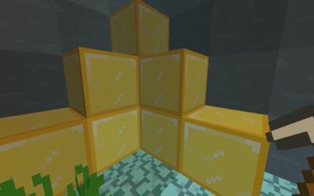 золотые блоки в пещере