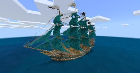 Огромный корабль с голубыми парусами