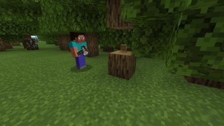 Игрок сломал только один блок дерева без использования мода