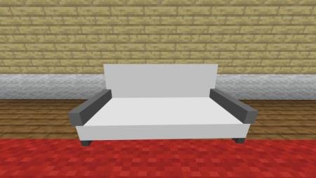 Красивый и просторный белый диван