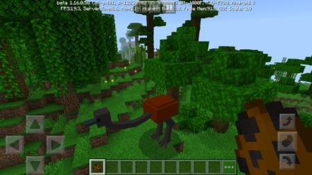 Огромный страус в джунглях