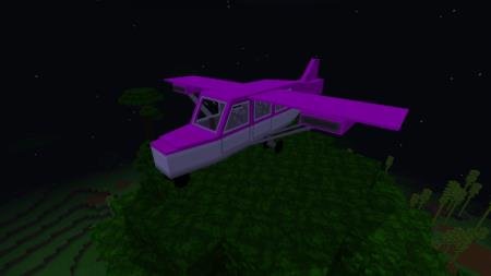 Фиолетовый оттенок самолета