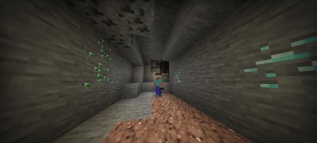 Игрок в коридоре пещеры с изумрудными и алмазными рудами