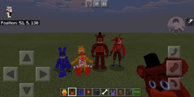 Четыре аниматроника стоят перед игроком в ночи