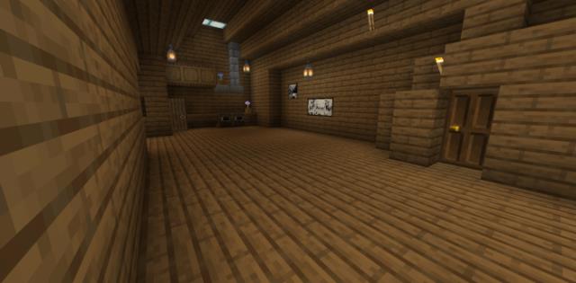 Большой зал дома из дерева