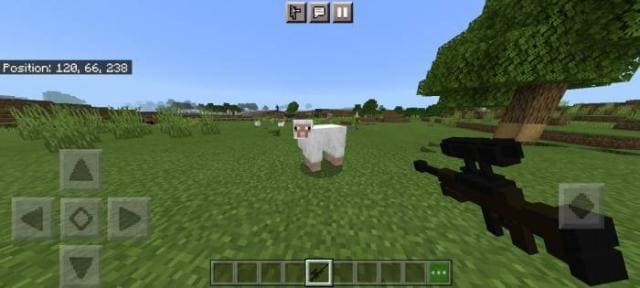Игрок прицеливается на овечку