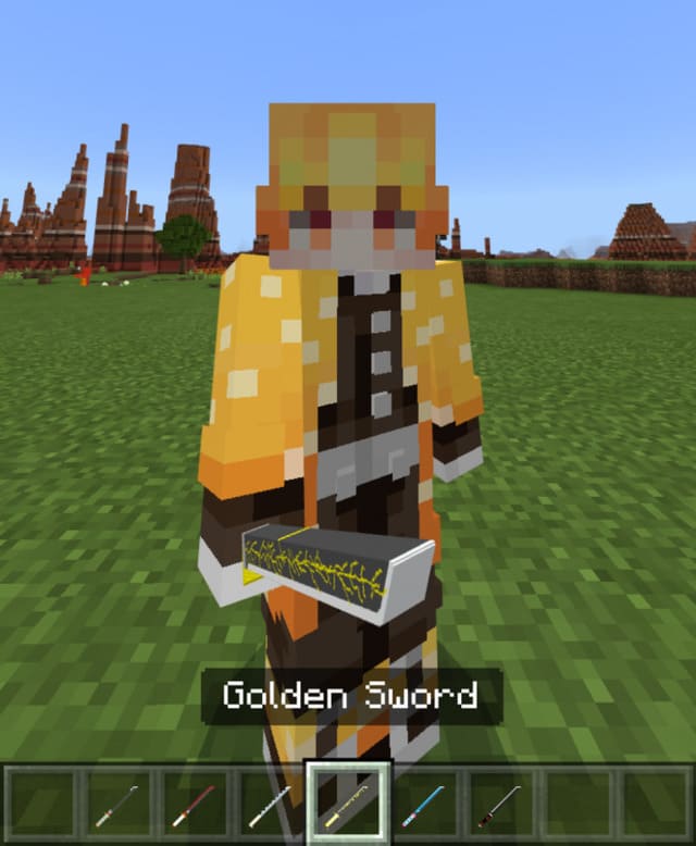 Золотой меч с измененным дизайном в руке игрока