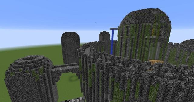 Как выглядит замок из бедрока в игровом мире внутри 4