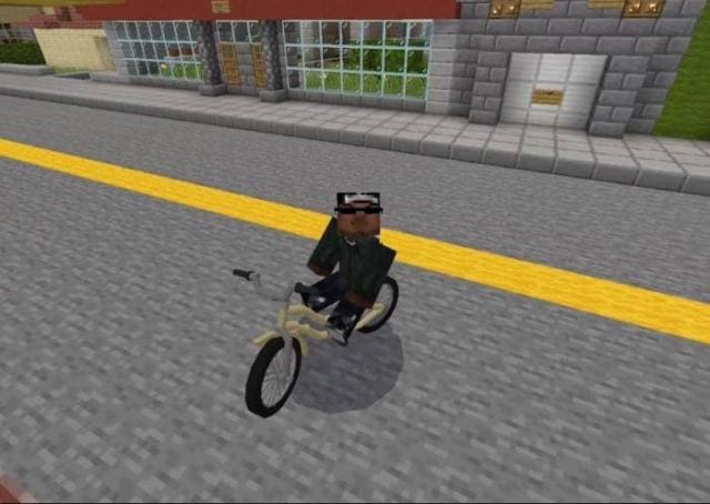 Игрок на велосипеде