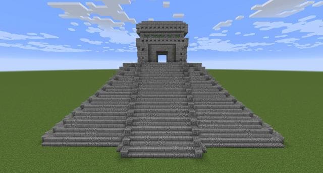 Храм Майя вид спереди 2