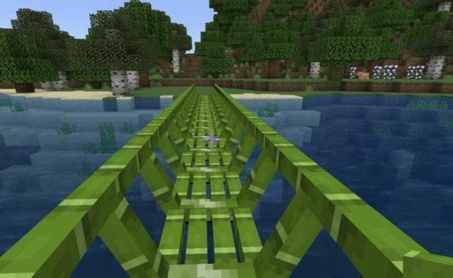 Бамбуковый мост через реку