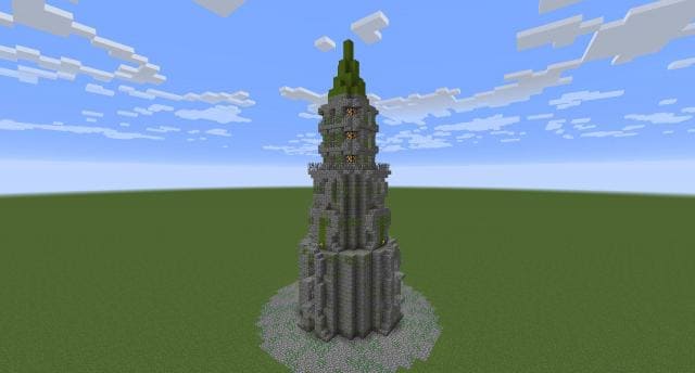 Старая башня вид спереди