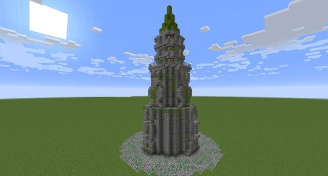 Старая башня вид сзади