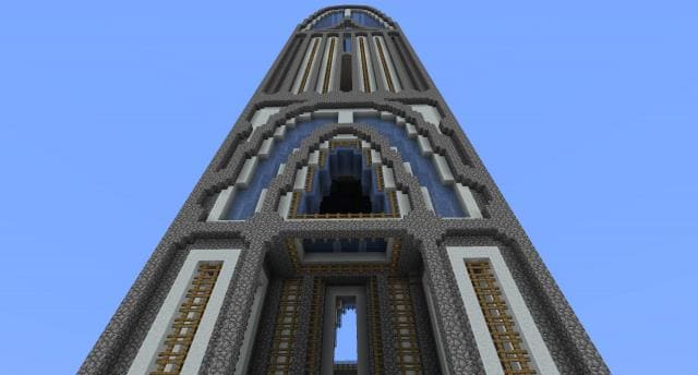 Огромная башня вид снизу