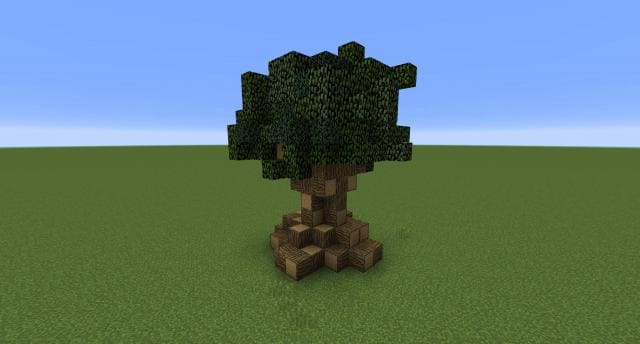 Мощное дерево вид спереди