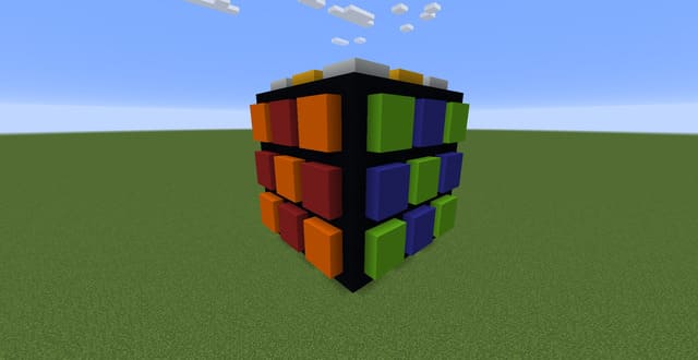 Большой кубик Рубика вид сзади