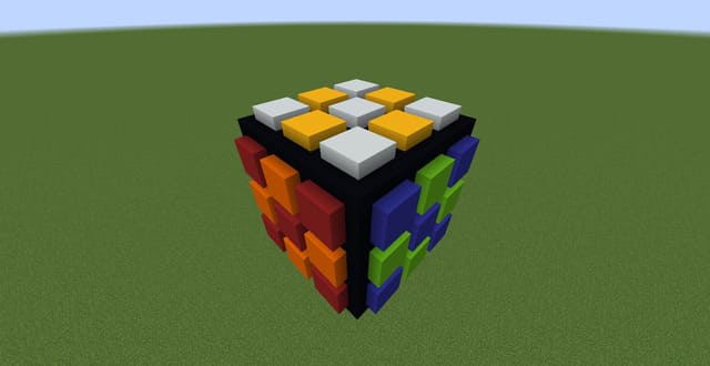 Большой кубик Рубика вид спереди