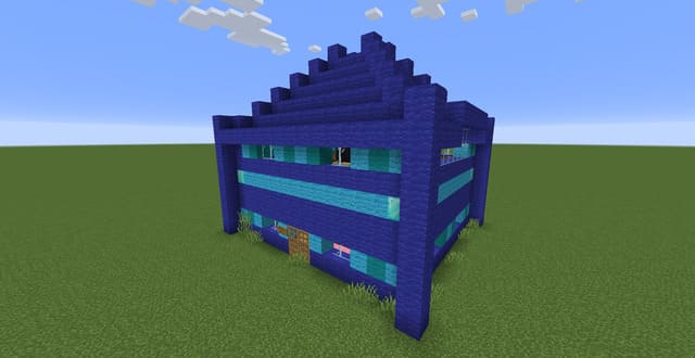 Синий домик вид спереди