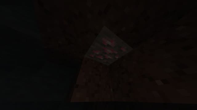 Руда Хрома в пещере