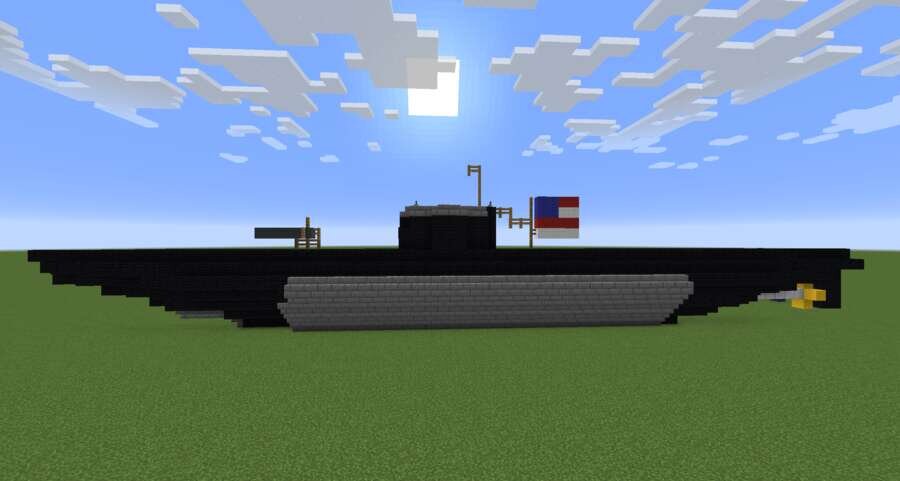 Темная подлодка вид спереди