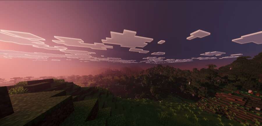 Розовый закат над лесом