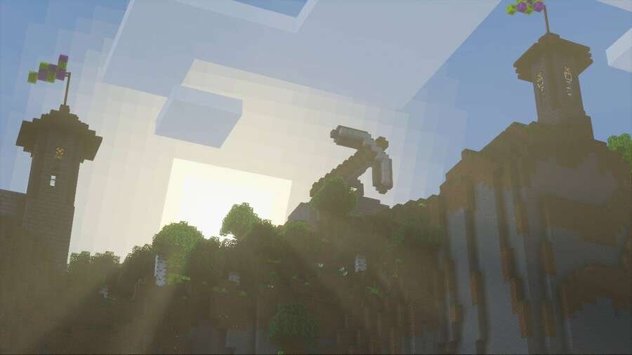 Яркие лучи Солнца за горой