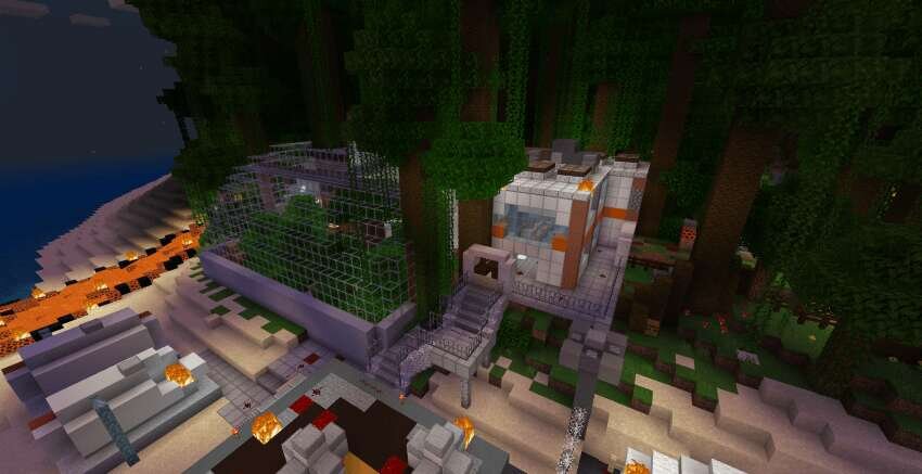 Красивые постройки на берегу