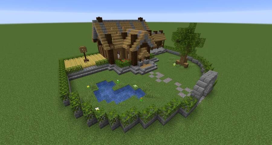 Огороженный дом вид спереди