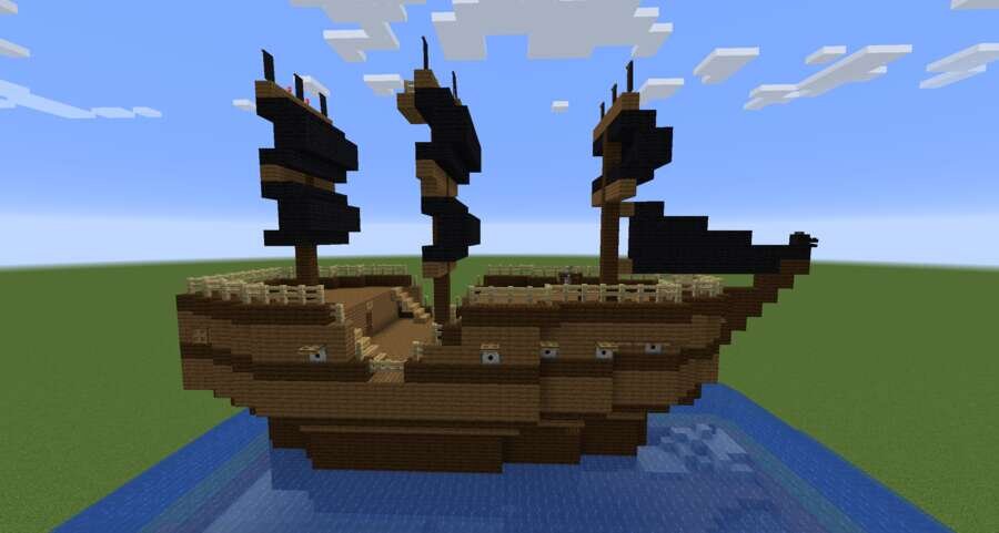 Пиратское судно вид сбоку