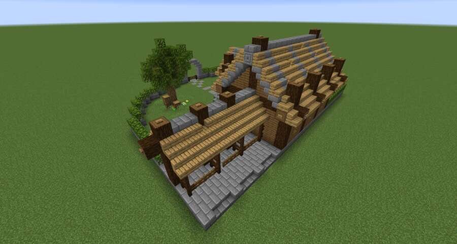 Огороженный дом вид сзади