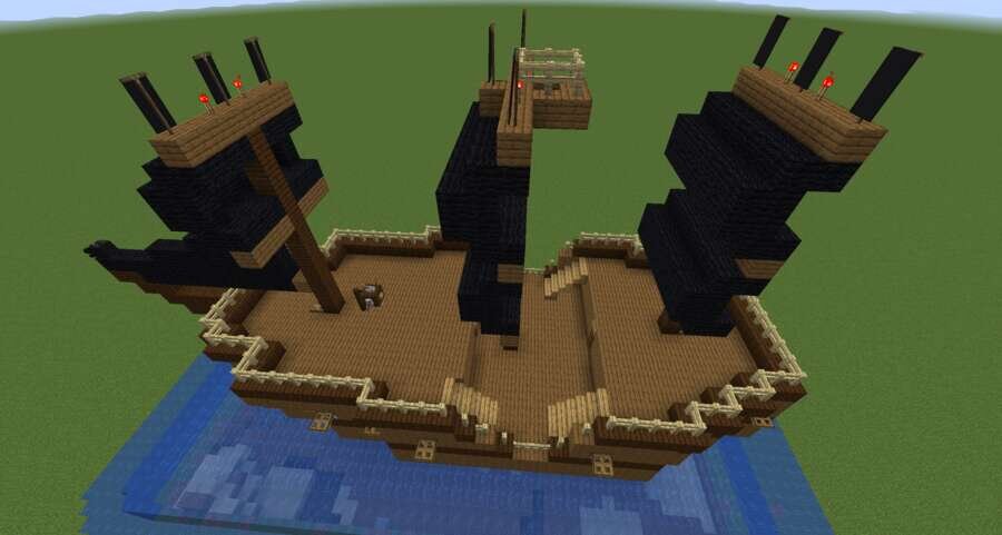 Пиратское судно вид сверху