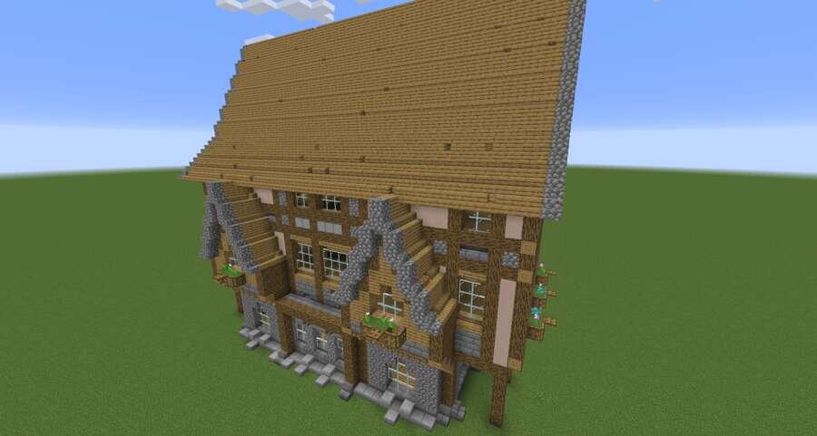 Большой, средневековый особняк вид сзади