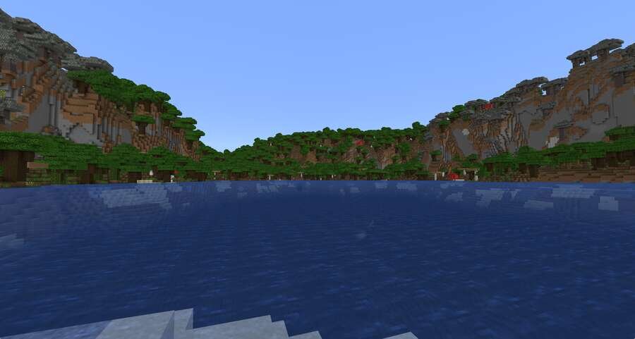 Вид с берега озера у Бледного сада