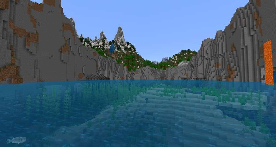 Вид из озера на пещеры посреди гор 2