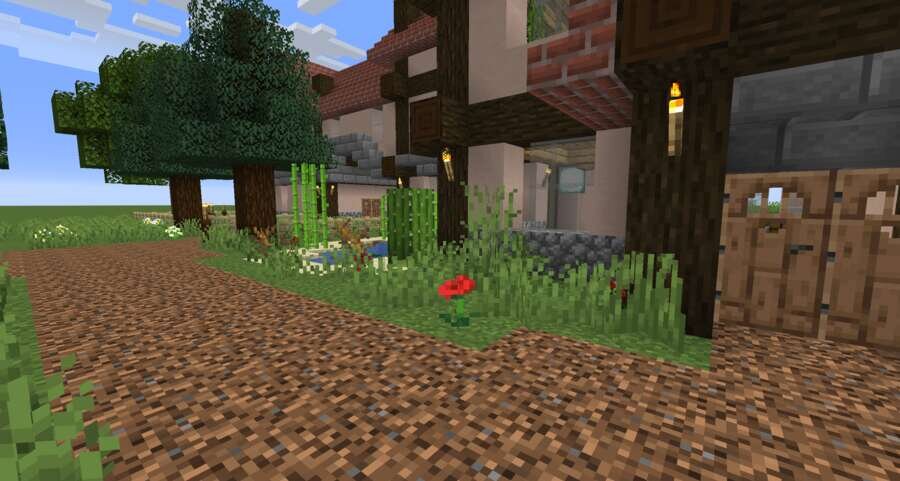 Кирпичное жилище вид со двора