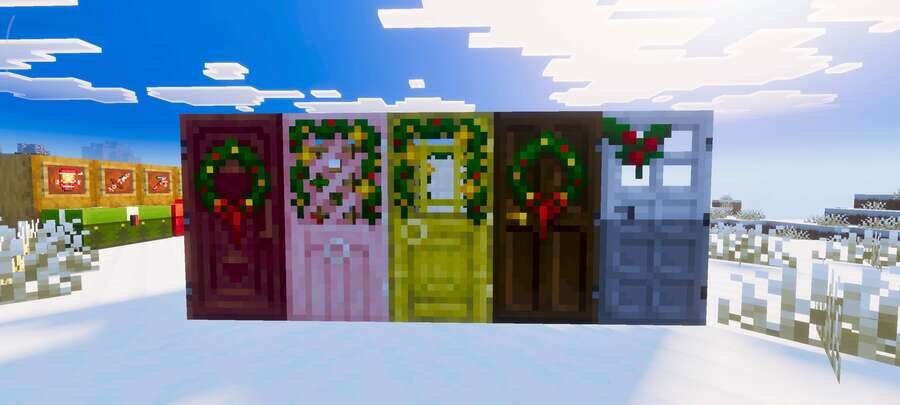 Новогодние украшения на Дверях