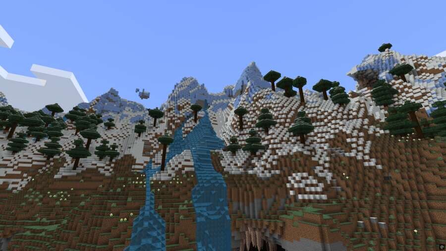 Вид на невероятно красивые горы спереди