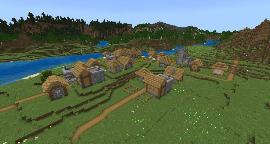 Вид на деревушку с 5 кузницами на фоне леса