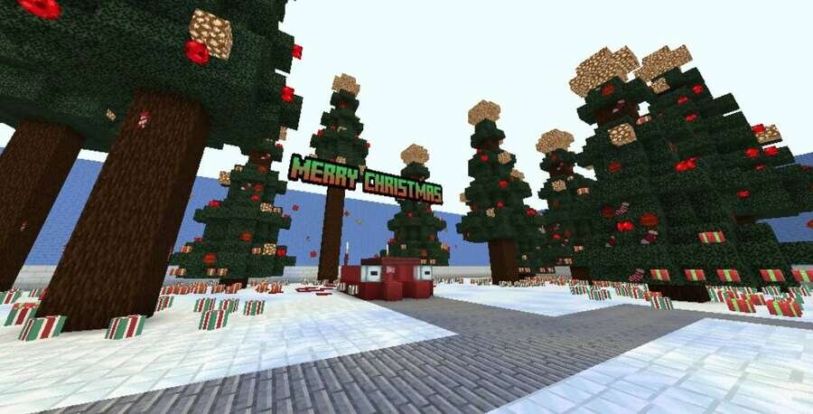 Елки с игрушками