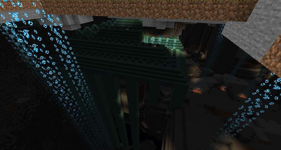 Как выглядит подводный храм под деревней