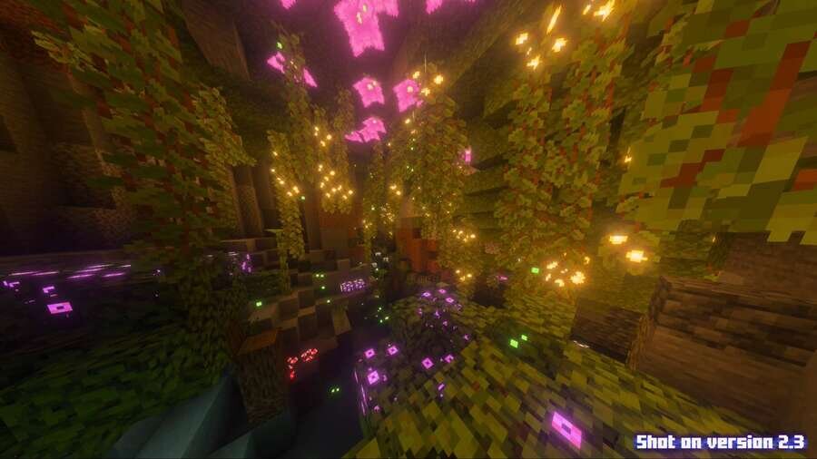 Пышная пещера в светящихся блоках