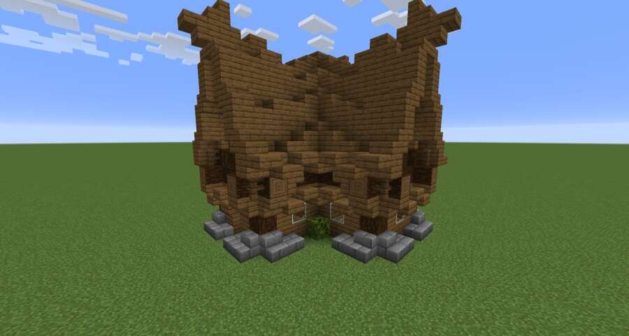 Маленький дом из дерева вид спереди