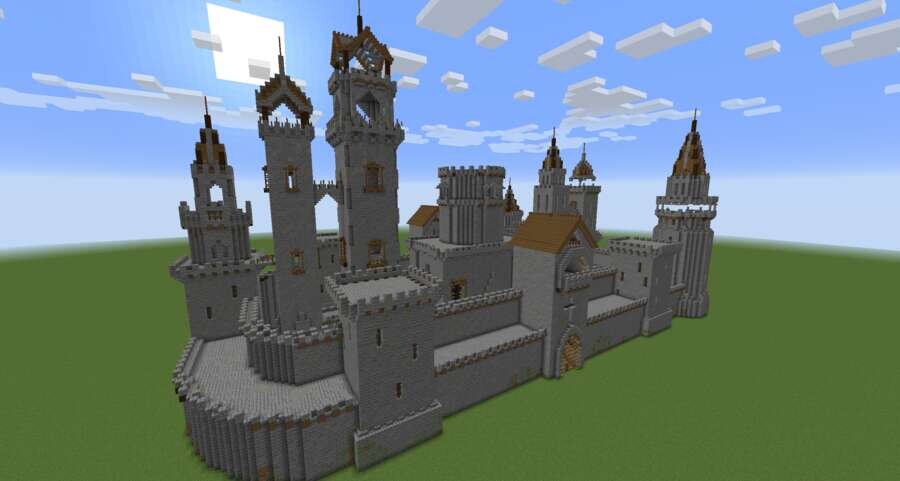 Большая крепость вид спереди